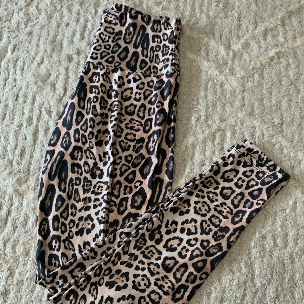 Onzie Cheetah Print Legging